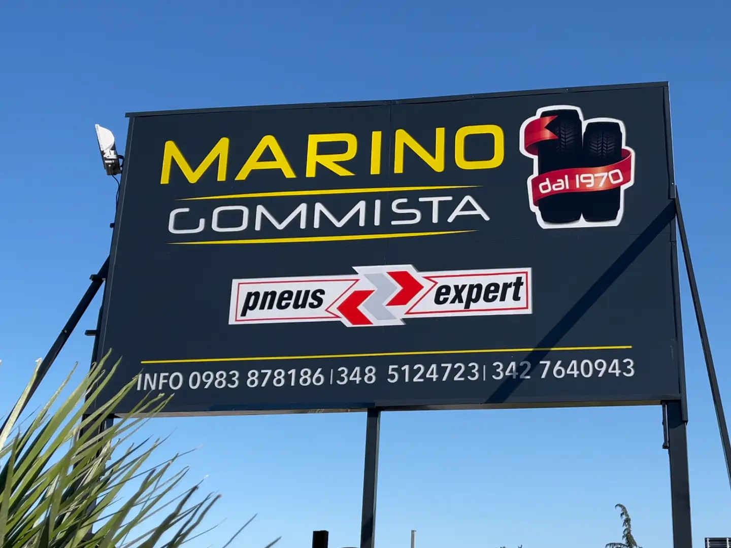 realizzazione insegne e totem