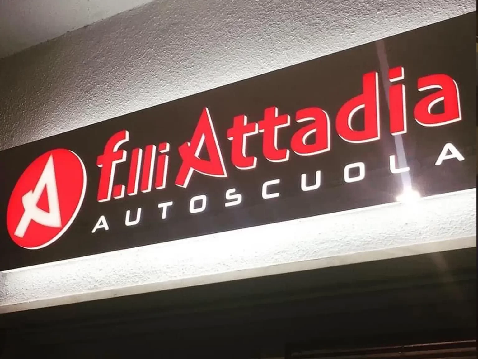 Insegne negozi a led